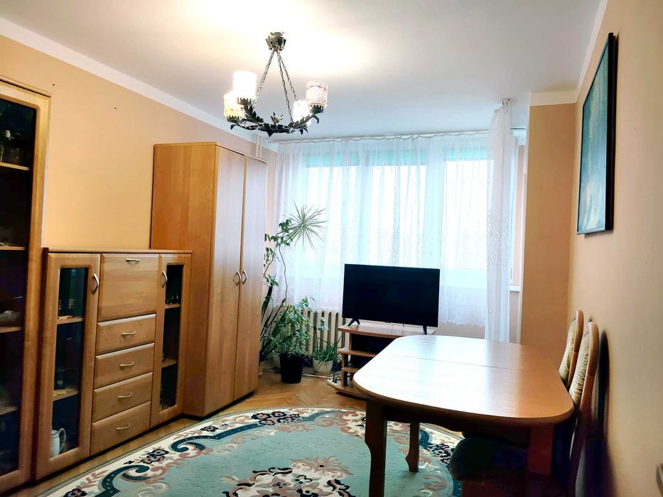 Sprzedam 3 pokojowe mieszkanie na ul. Skrzetuskiego 1. Drugie piętro