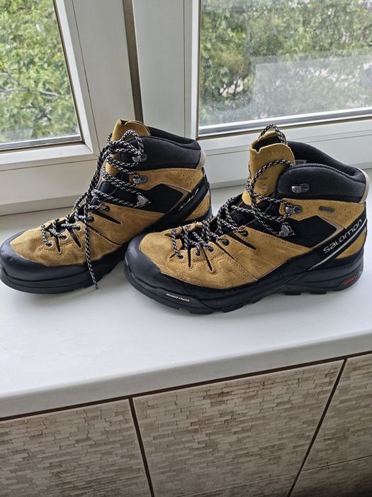 Трекинговые ботинки Salomon