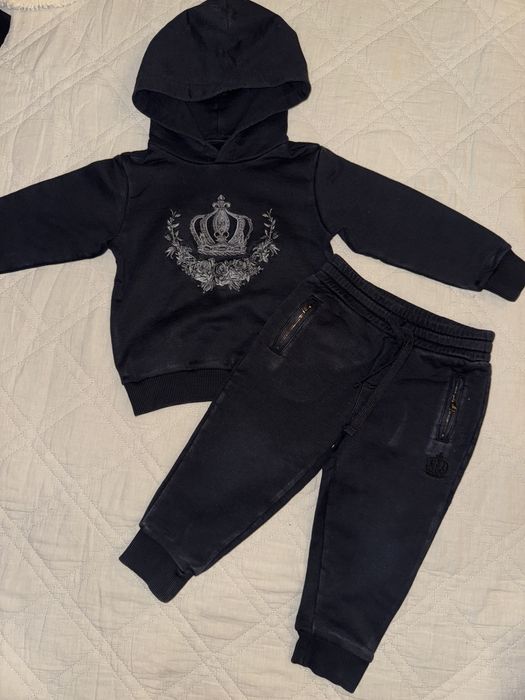 Шикарний костюм dolce  gabbana 2-3 роки