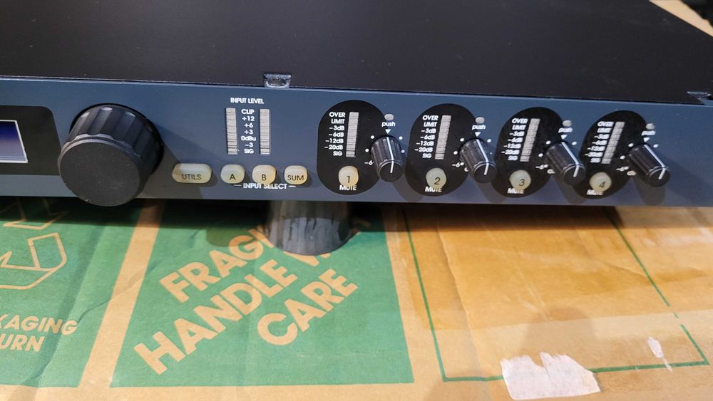 System zarządzania głośnikami BSS FDS-334 MiniDrive crossover