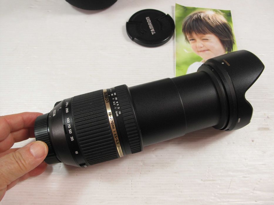 Tamron 18-270 VC (Estabilizador) quase NOVA para Nikon