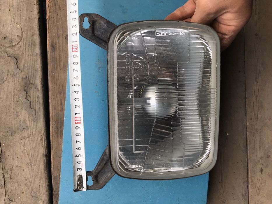 Продам фары Toyota