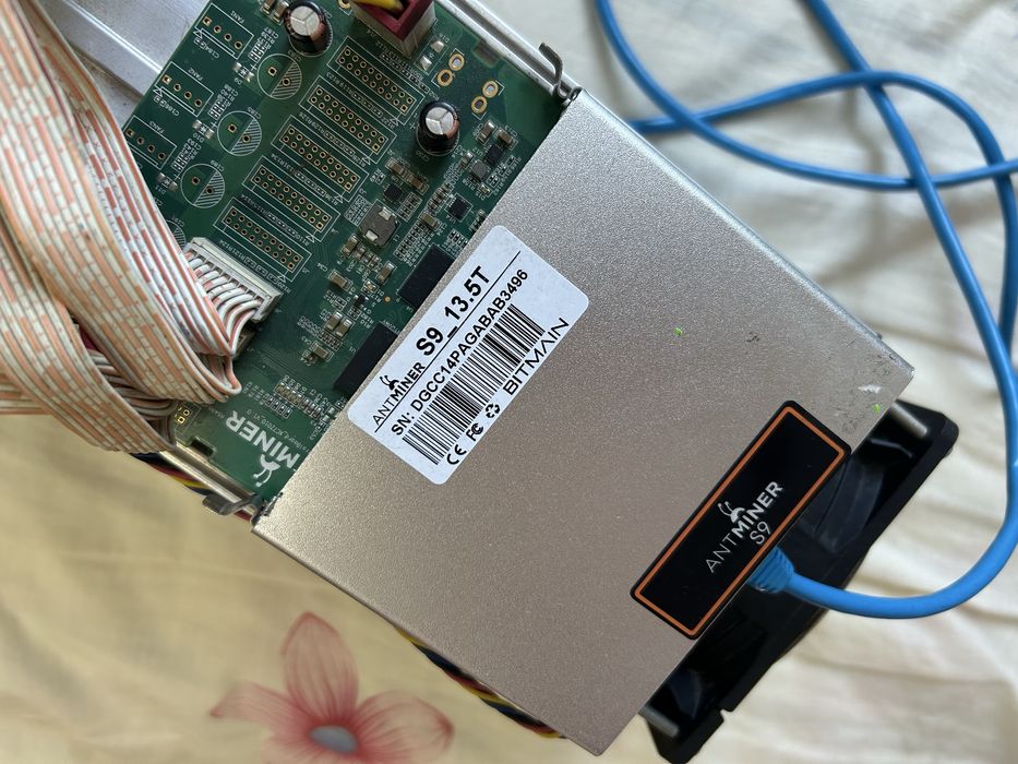Асік Antminer S9 13.5T з блоком живлення робочий