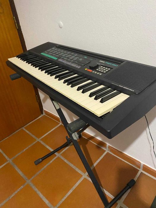 Teclado Yamaha PSR 150 em ótimo estado