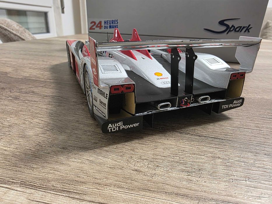 Audi R10 TDI vencedor LE Mans 2007 1:18 Spark