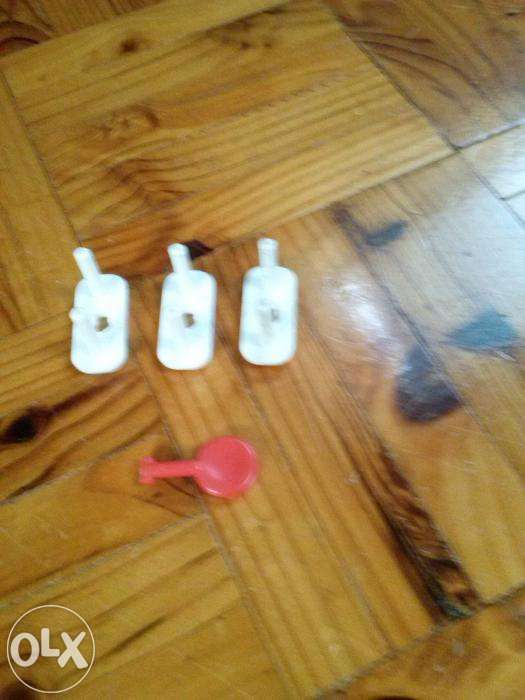 Protector para tomadas branco ( conjunto 3 + chave)