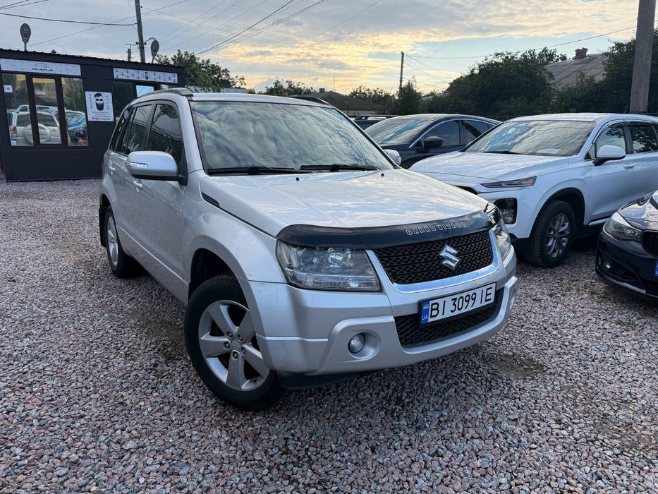 Офіційна Suzuki Grand Vitara! Не фарбована! 2.4 газ/бензин!