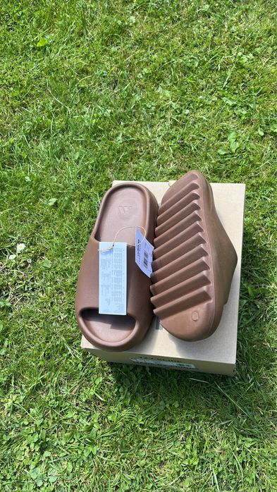 klapki yeezy slide flax
