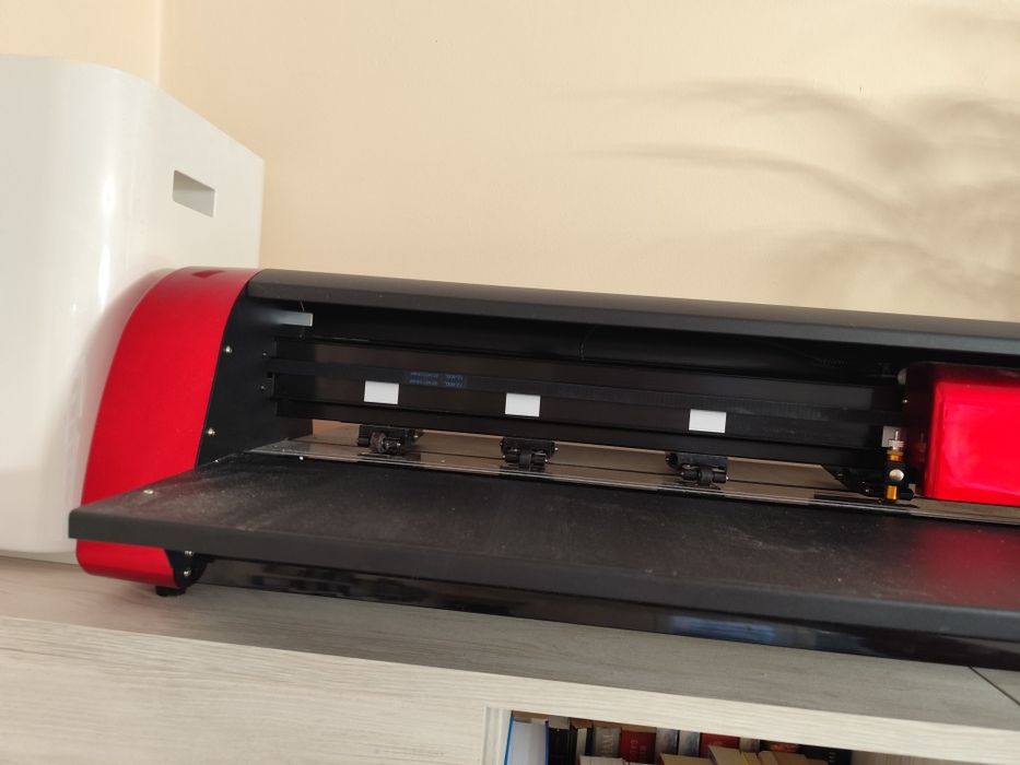 Ploter tnący Skycut D24, wifi, stolik, 2 narzędzia