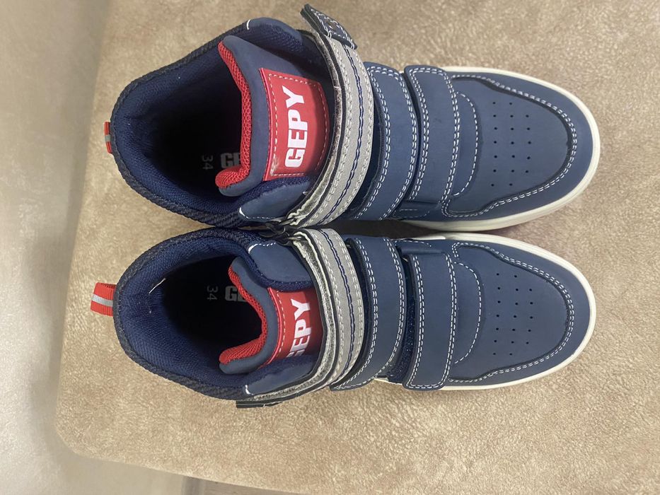 Взуття осінь-весна