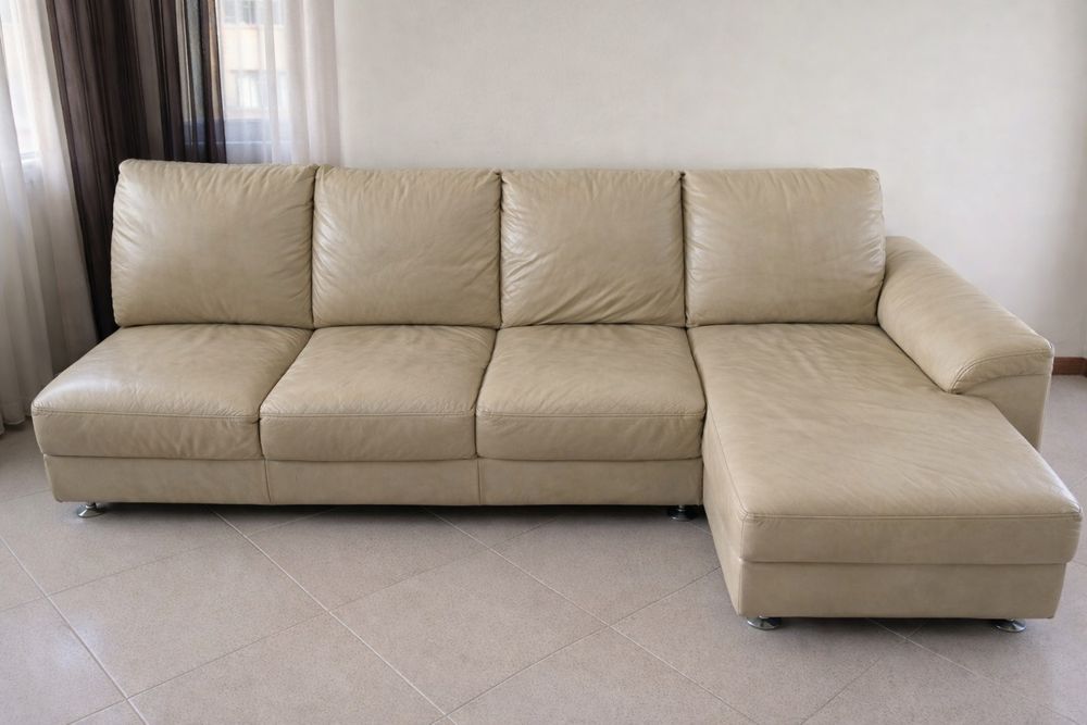 Sofá Chaiselong em pele