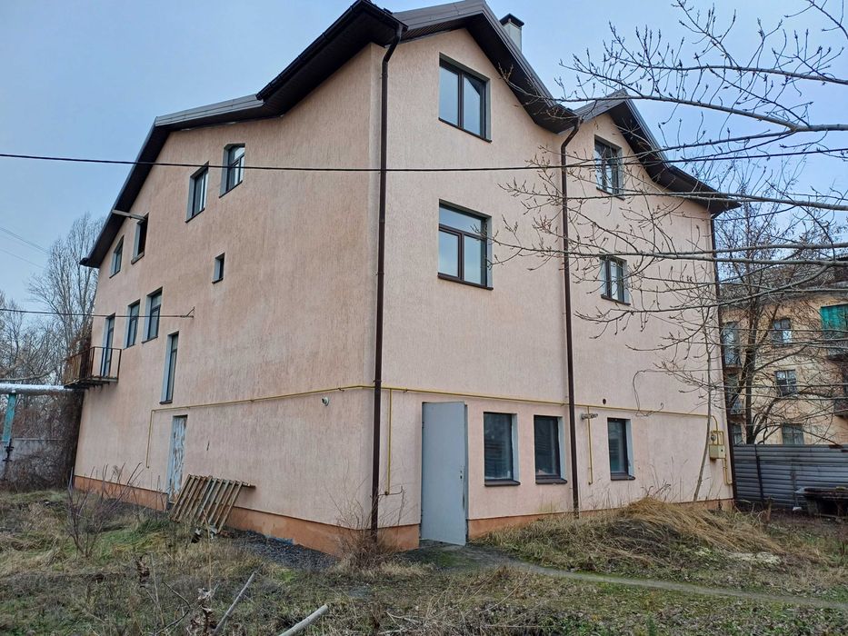 продам будинок 640 кв м 10 соток