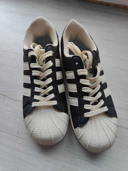 Кросівки Superstar розмір 37 повномірний.  Майже Нові