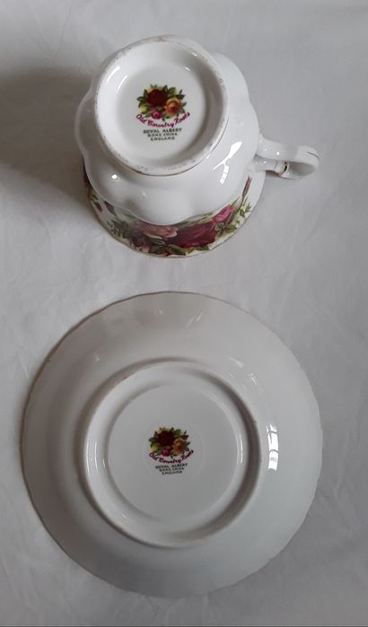 Chávena e pires Old Country Roses, Royal Albert, Bone China, England