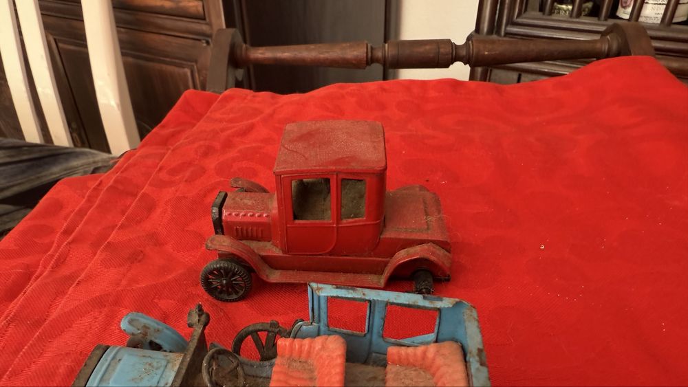 Carros miniatura vintage