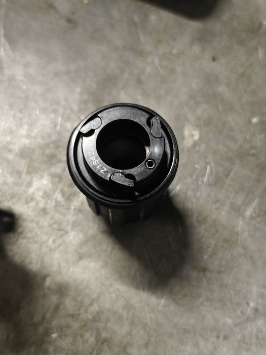 Piasta DtSwiss 370 Thru Axle