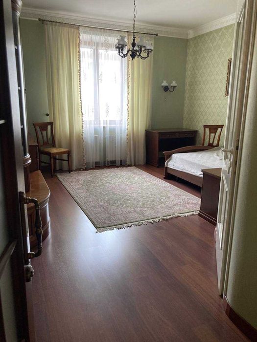 Продажа! классная 4комнатная паркоместо Центр Старокозацкая Парк Глобы