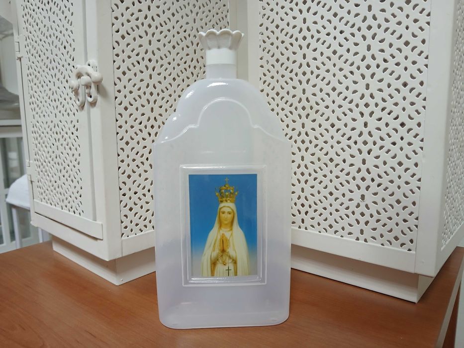 Butelka butelki na wodę święconą dewocjonalia matka boża fatimska