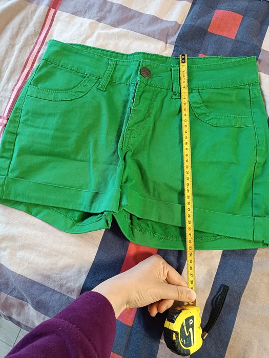 Продам женские шорты