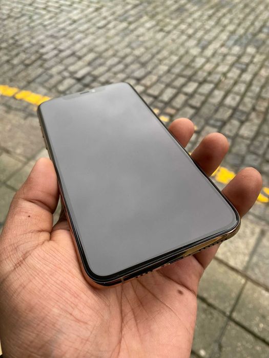 GOLD iPhone 11 Pro Max 64GB (Parece novo)