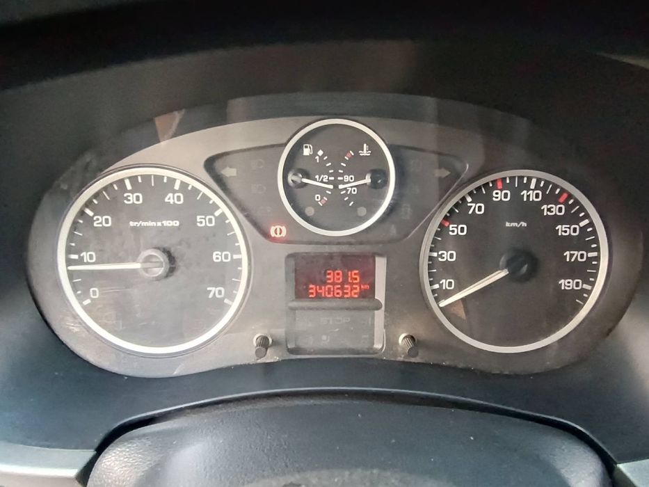 Продам   Пежо партнер 1.6 HDI 2011 р пас.