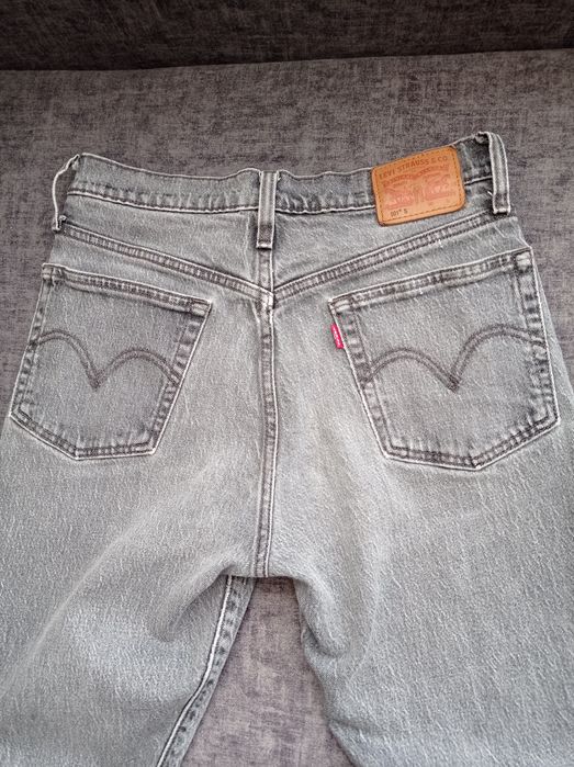 Джинси Levis 501
