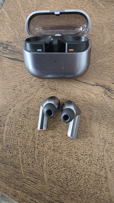Samsung Galaxy Buds3 Pro (Prateados) - Excelente Estado c/ garantia