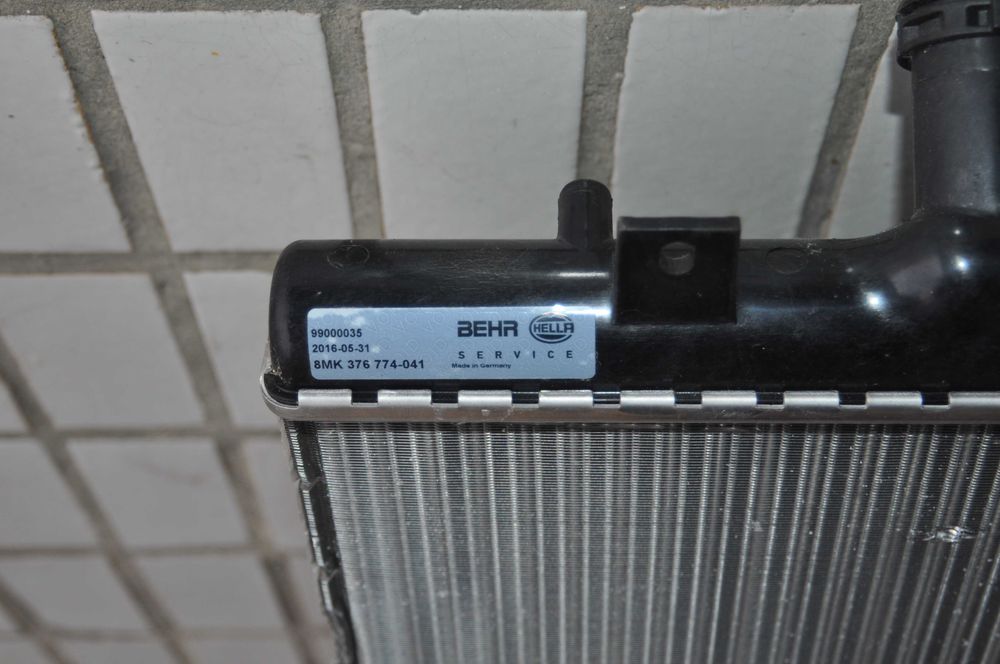 vw audi skoda радиатор 8mk376774-041