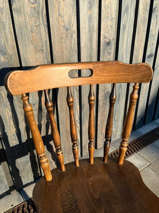 Vintage krzesło "Made in Yugoslavia" – klasyczny styl