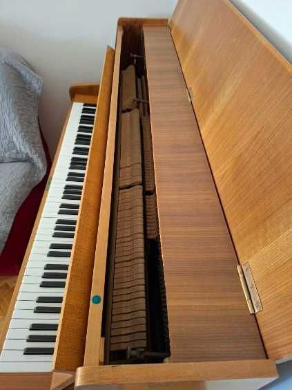 Pianino Hoffberg Legnica