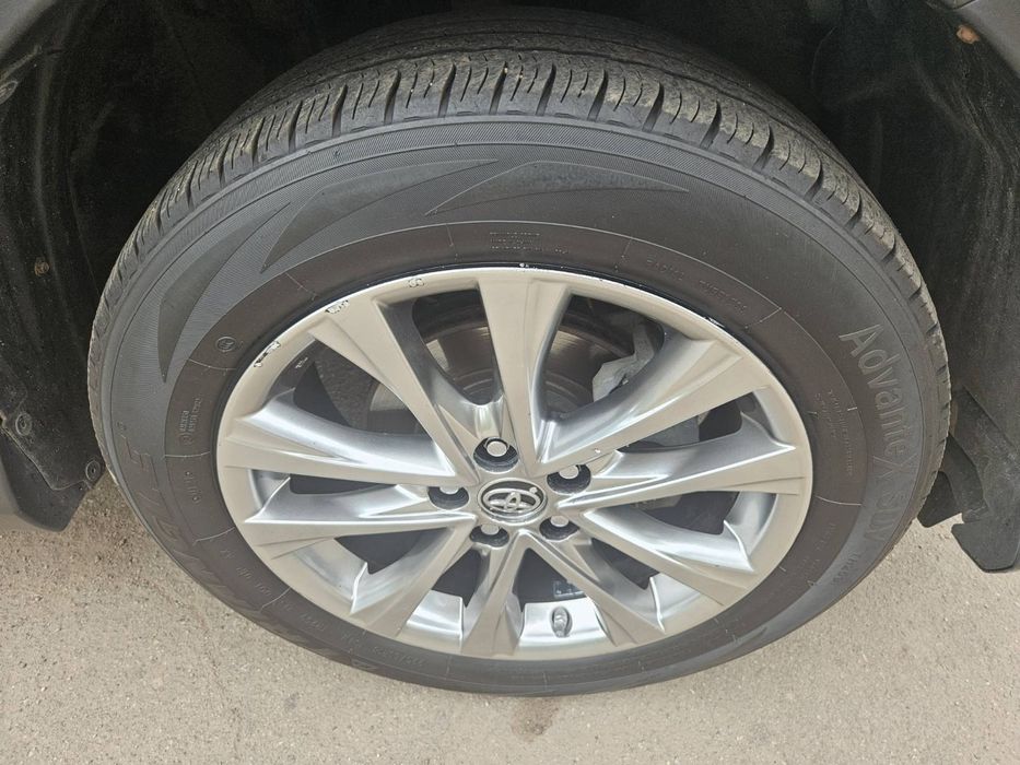 Продам Toyota RAV4 2.5 AWD