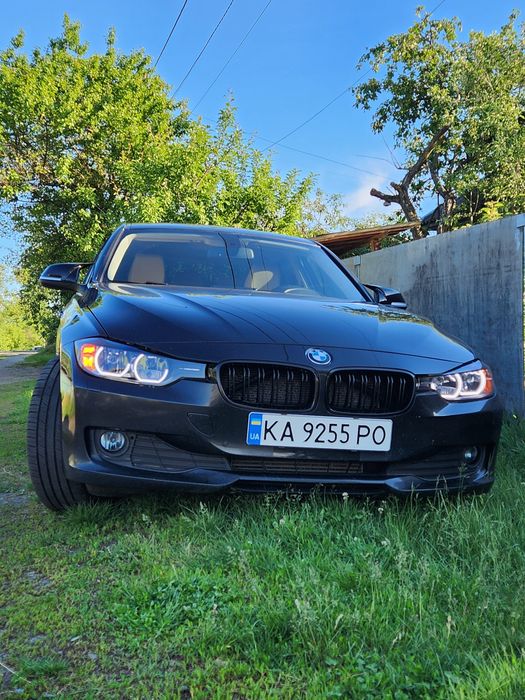 BMW 320i Xdrive 2014 рік
