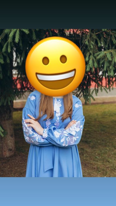 Вишита сукня синього кольору