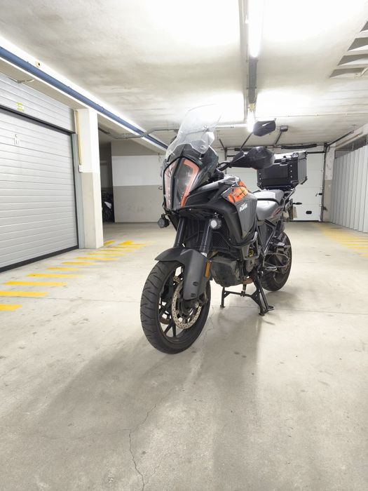KTM 1290 ADVENTURE-S

Conta com cerca de 98mil kms, podem acha