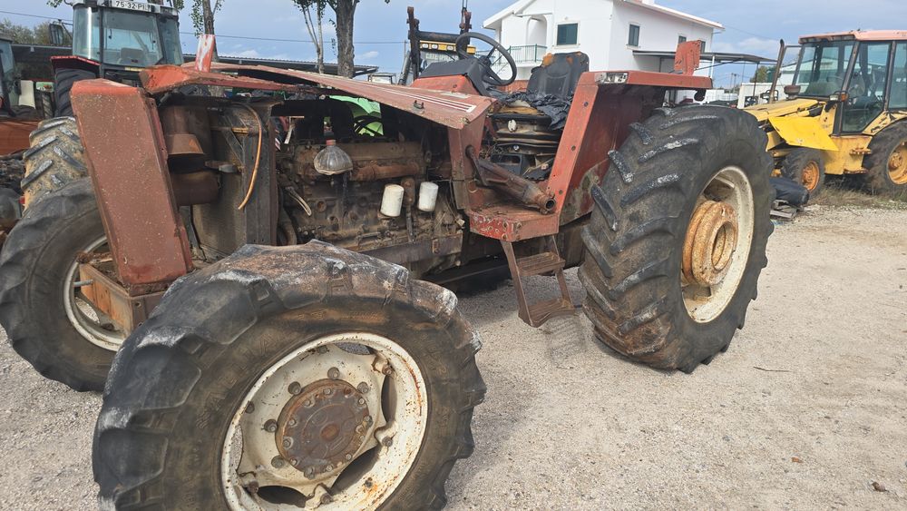 Trator Fiat 100-90 para peças