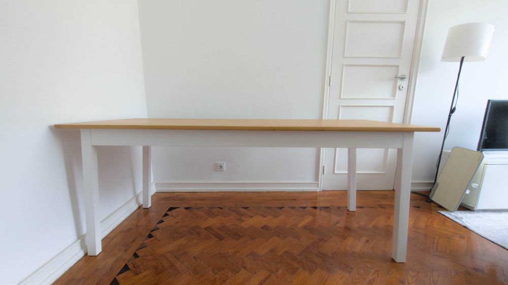 Mesa de Jantar IKEA PINNTORP 125x75 cm – Bom Estado