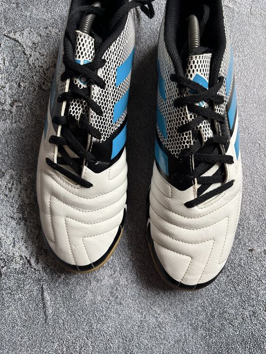 Футзалки Adidas Neoride