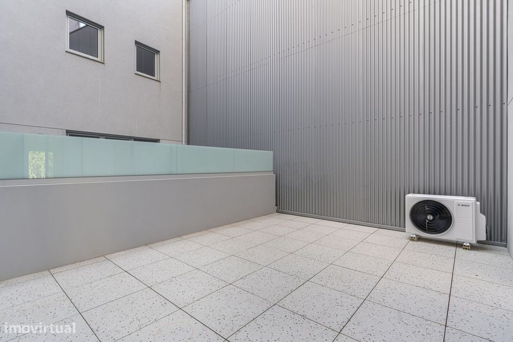 Apartamento T2 Novo para Arrendamento