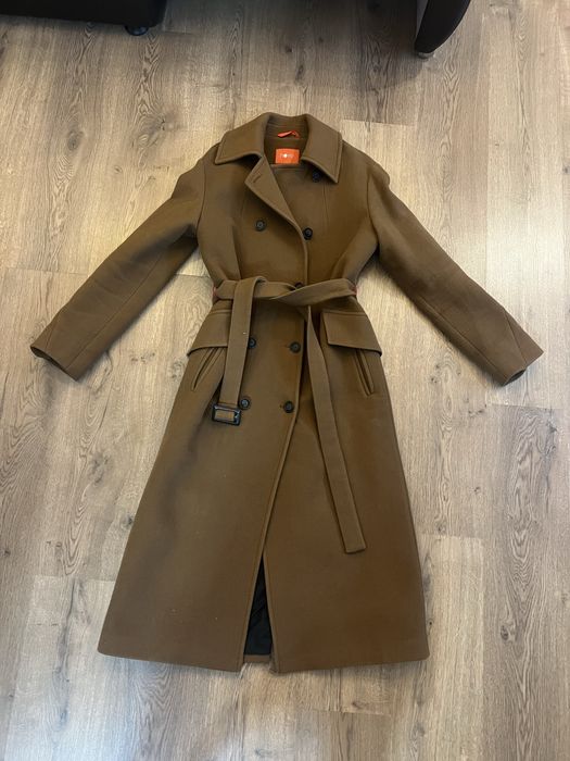 Пальто бренду NOVE