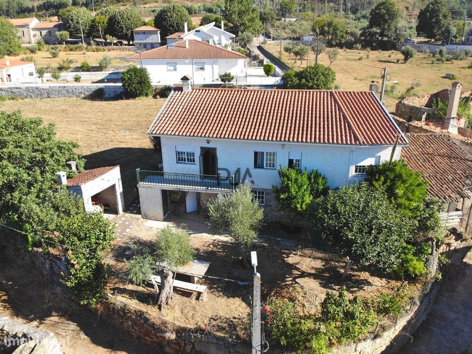 Moradia T3 com Terreno em Casal das Donas, Castelo de Penalva
