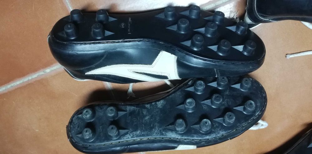 chuteiras de futebol