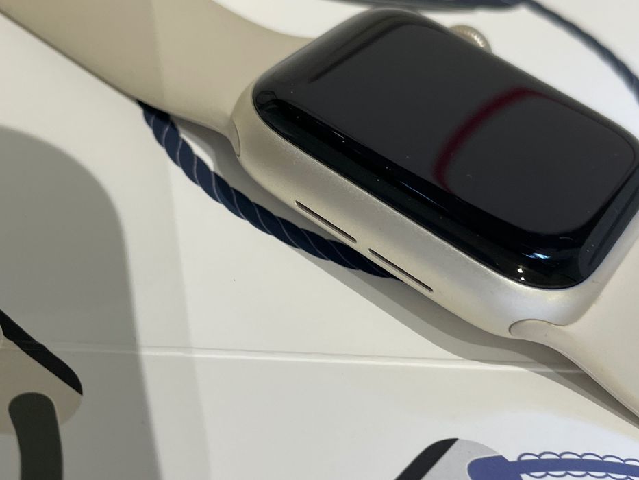 Apple Watch SE в ідеальному стані!