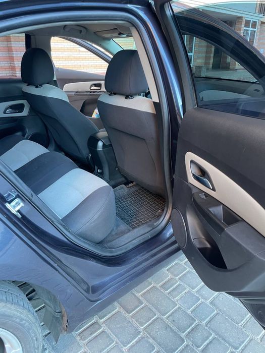 Продам Chevrolet Cruze