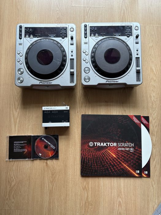 Native instruments Audio 6 + 2x pioneer cdjs 800 Mk2