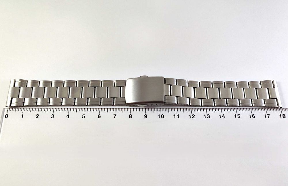 Новые браслеты к часам под ушки на 20 мм. Нержавеющая сталь...