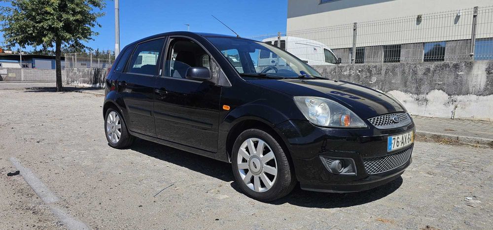 Ford Fiesta First Edition 1.25 Gasolina – 2005 - 125.000km