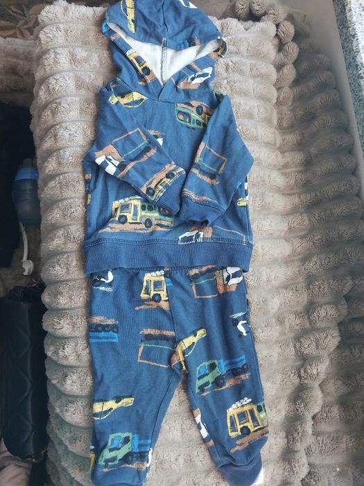 Продам лотом одяг на хлопчика