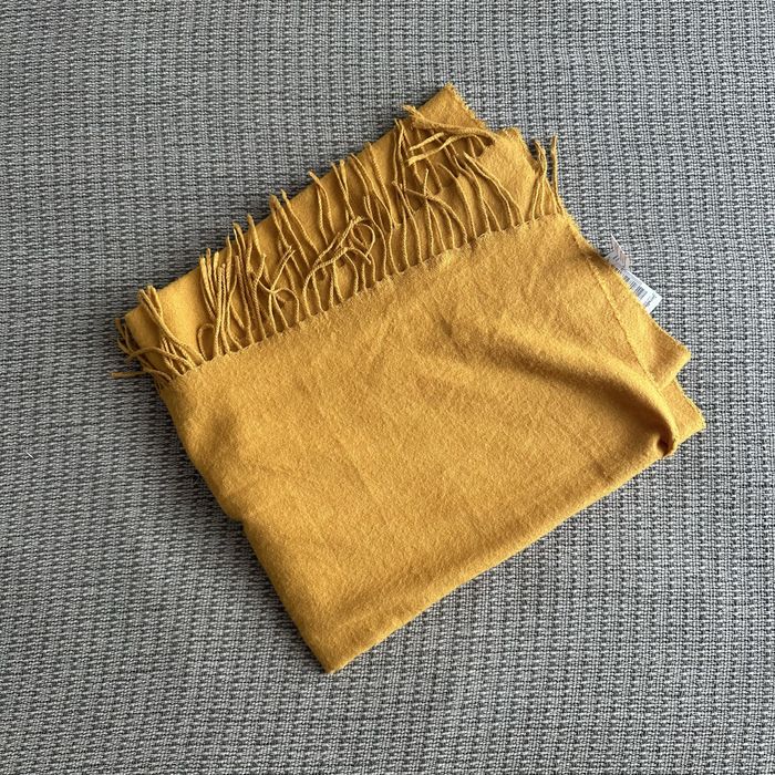 Шарф жіночий Stradivarius