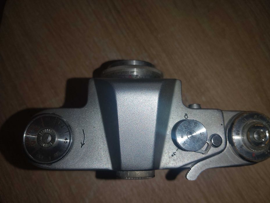 Фотоапарати зеніт 3м і Ломо LUBITEL 166B