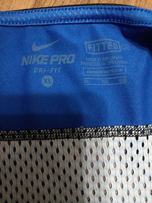 Майка    Nike  Pro Combat   Hypercool           .
